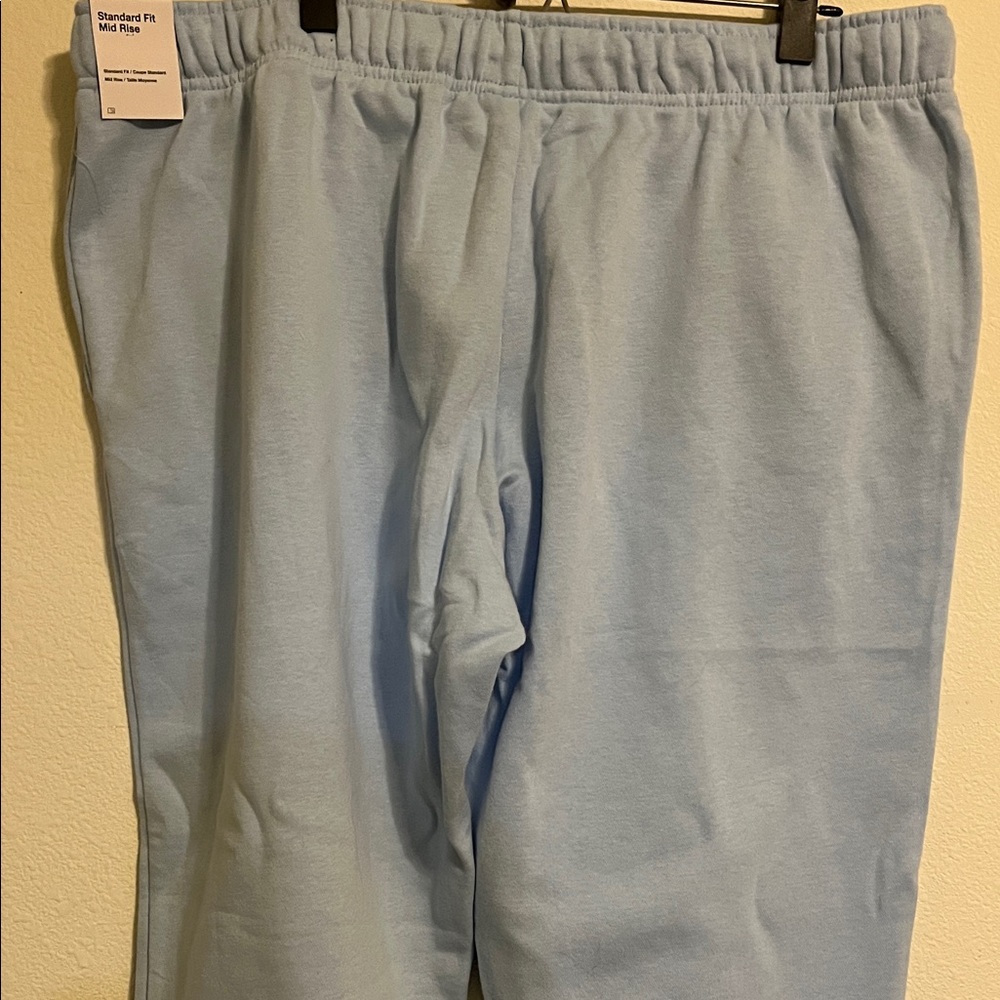 Nike Standard Fit Mid Rise - Picture 8 of 14
